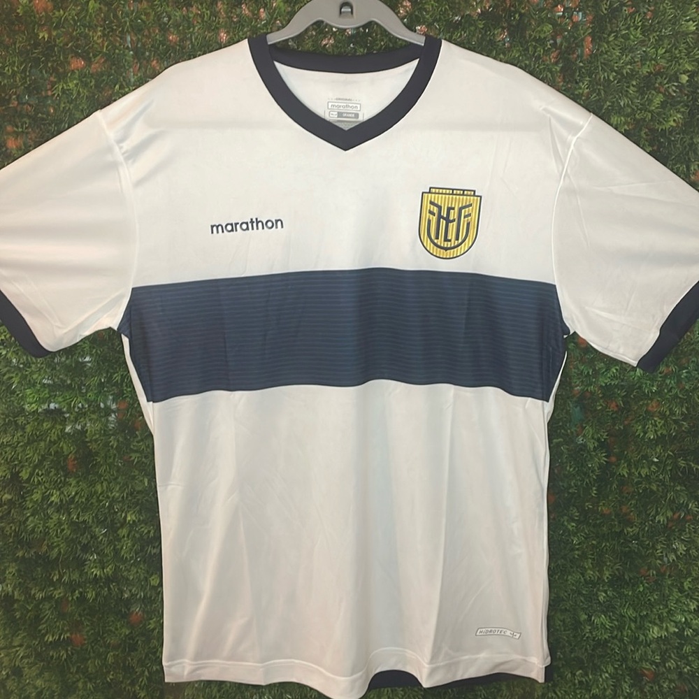 Bundle of jerseys COPA AMERICA 2024 ⚽️ECUADOR Marathon Jersey 2XL, XL, XL, L